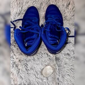 Vibrant Blue Athletic Sneakers with Classic Design